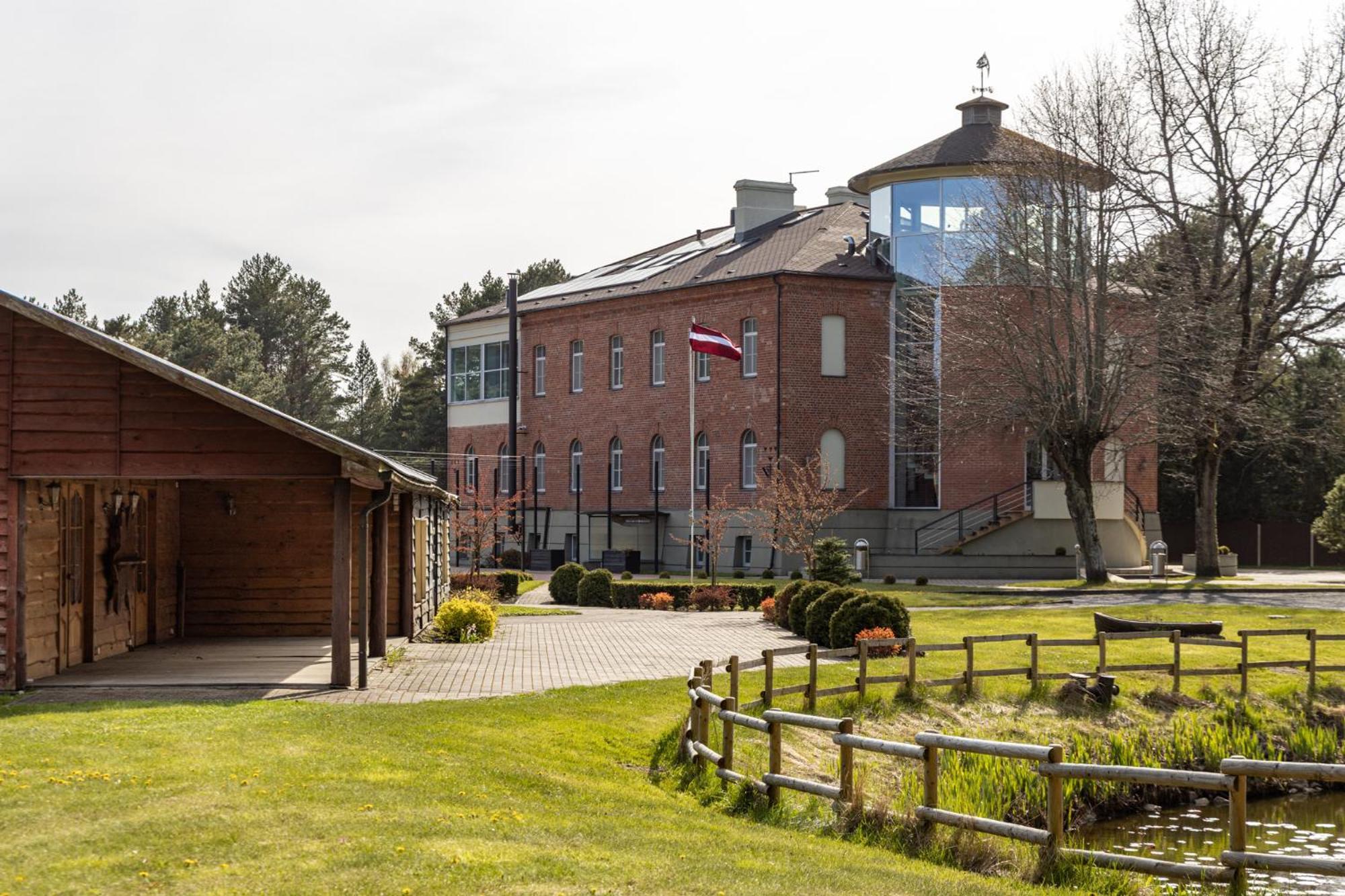 Roze Village Jurnieka Ligzda Perkone Екстер'єр фото